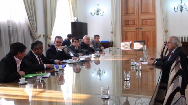 Ñuble: Alcaldes de oposición acusan discriminación política en asignación de recursos