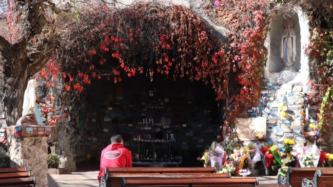 Anuncian mesa de trabajo para tratar intervención a Gruta de Lourdes en parroquia de Rancagua