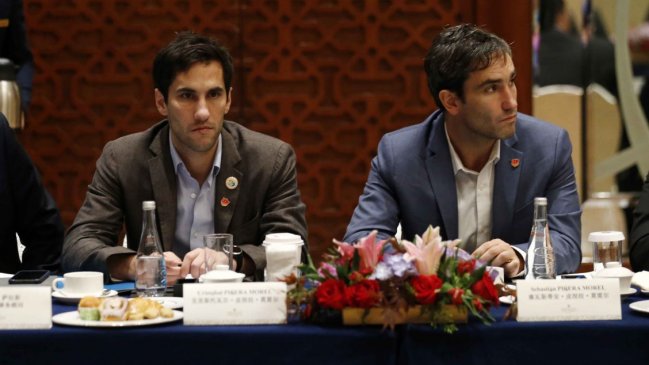 Abogado y socio de hijos de Piñera también participó en gira a China