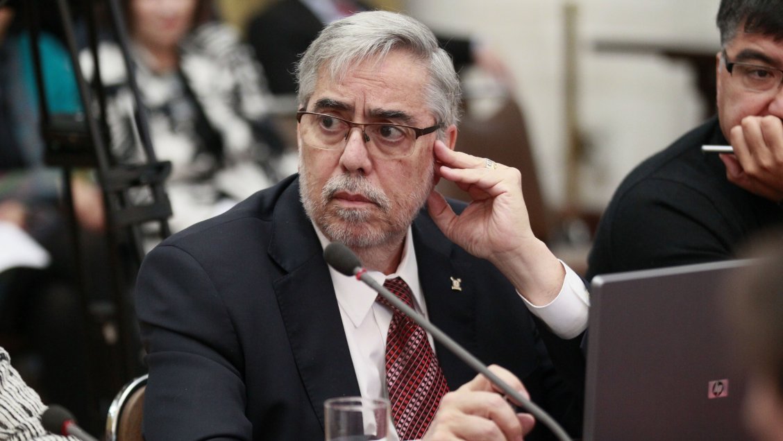 Rector Zolezzi "Todavía no existe sentencia final, continuaré