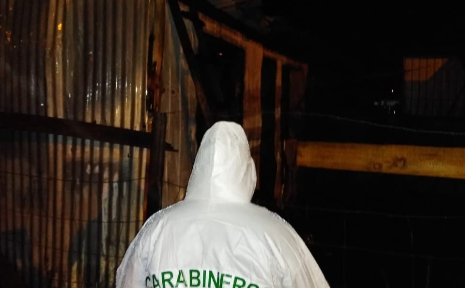 Incendio deja un fallecido y dos viviendas destruidas en la Región de Los Ríos