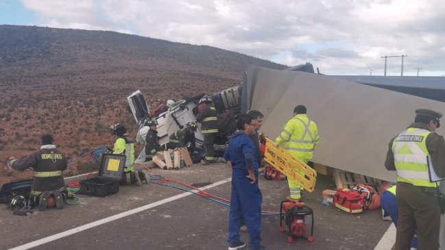 Camionero murió al volcar en la Ruta 5 Norte
