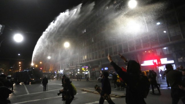 Comercio porteño pidió renuncia de la gobernadora por desmanes durante Cuenta Pública