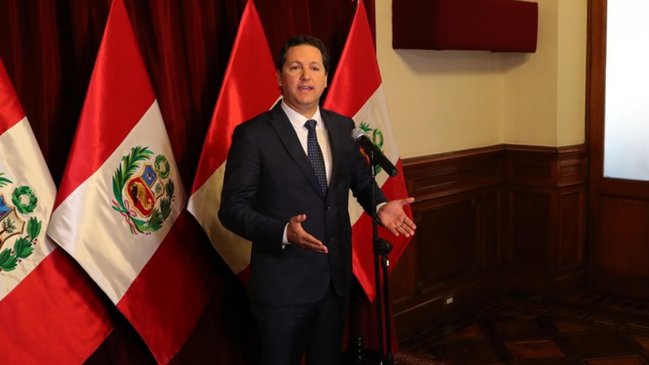 Fujimorismo aprobó petición de suspender al presidente del Congreso peruano