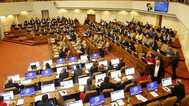 PDI detectó que 35 parlamentarios pagaron informes con 