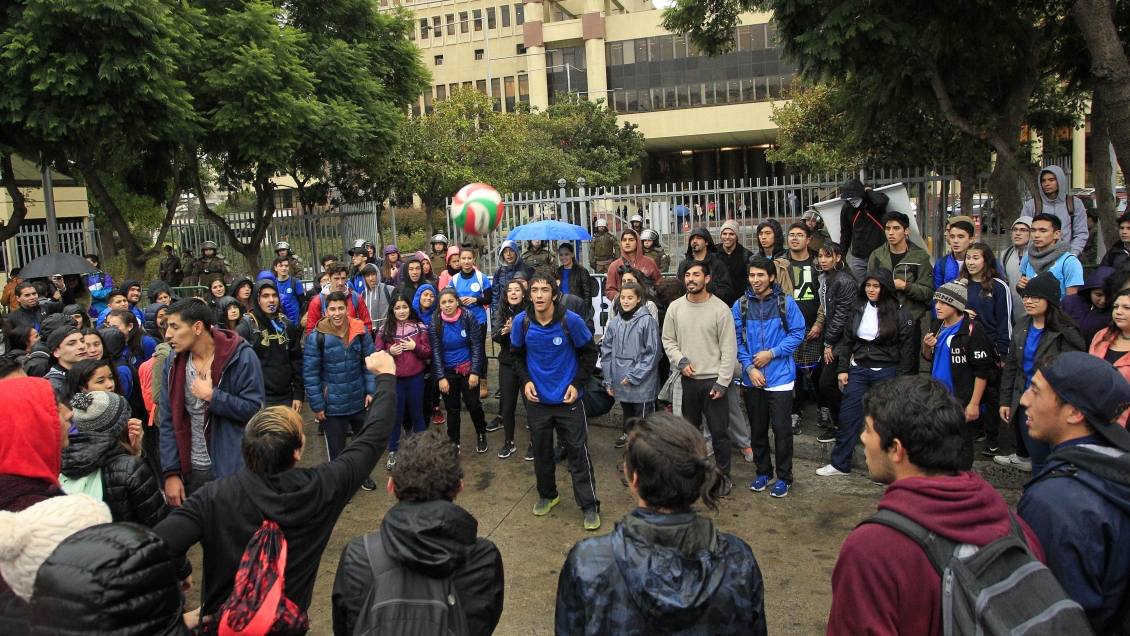Sociedades científicas piden revertir electividad de Educación Física