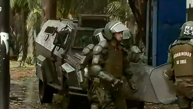 Carabineros cerró avenida Macul por incidentes en la Umce