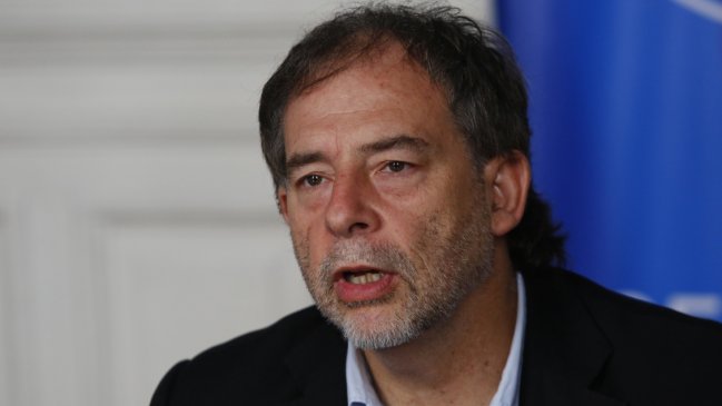 Girardi llamó a adelantar 10 años la descarbonización total