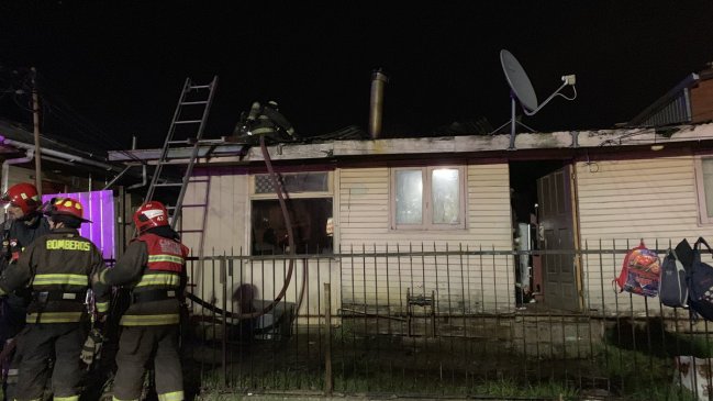 Incendio dejó daños parciales en vivienda de Valdivia