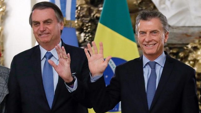  Argentina y Brasil negocian creación de una moneda común  