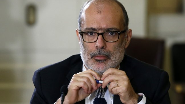 Ex ministro de Hacienda: Hay una falta de política macroeconómica en Chile