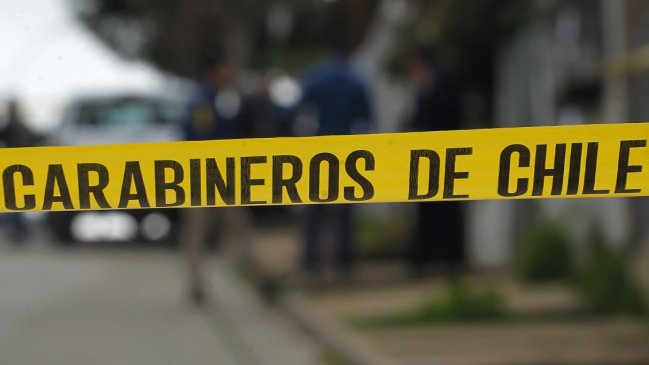 Indagan posible muerte por hipotermia de un hombre en plena vía pública