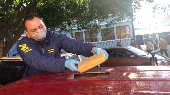 Control carretero dejó al descubierto millonario cargamento de cocaína en el techo de un auto