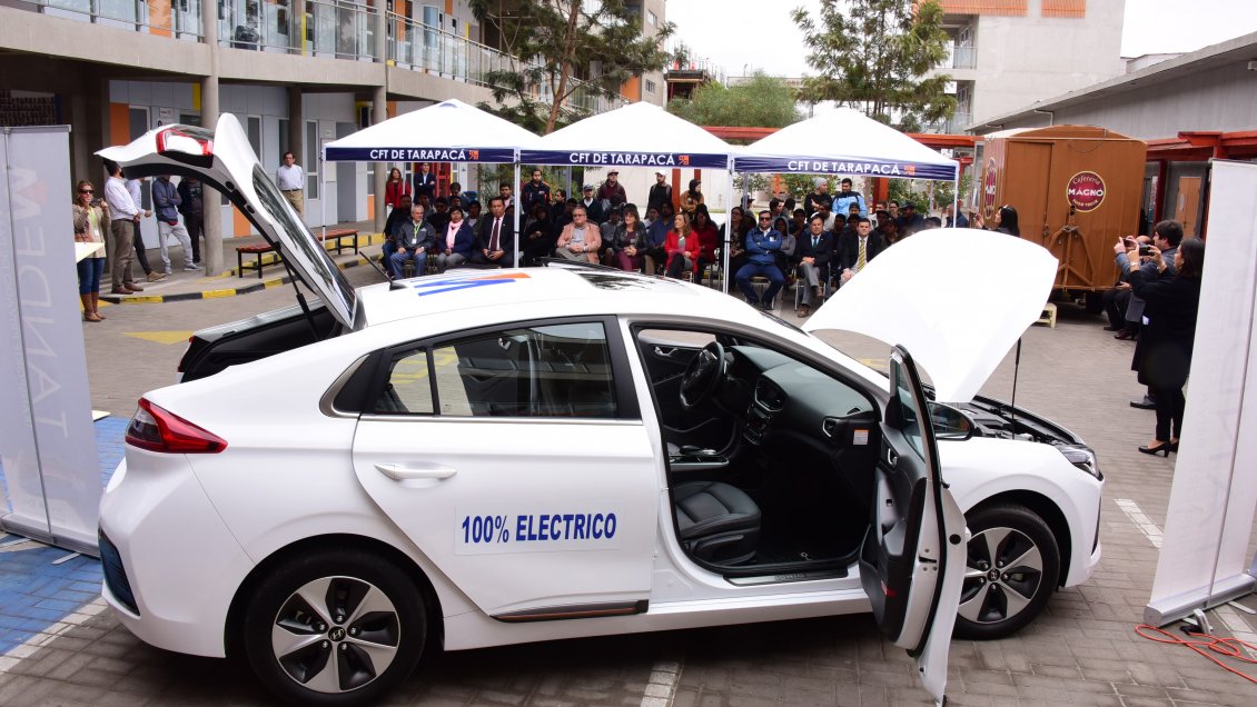 Arica busca ser la primera región del país con una carrera orientada a la electromovilidad