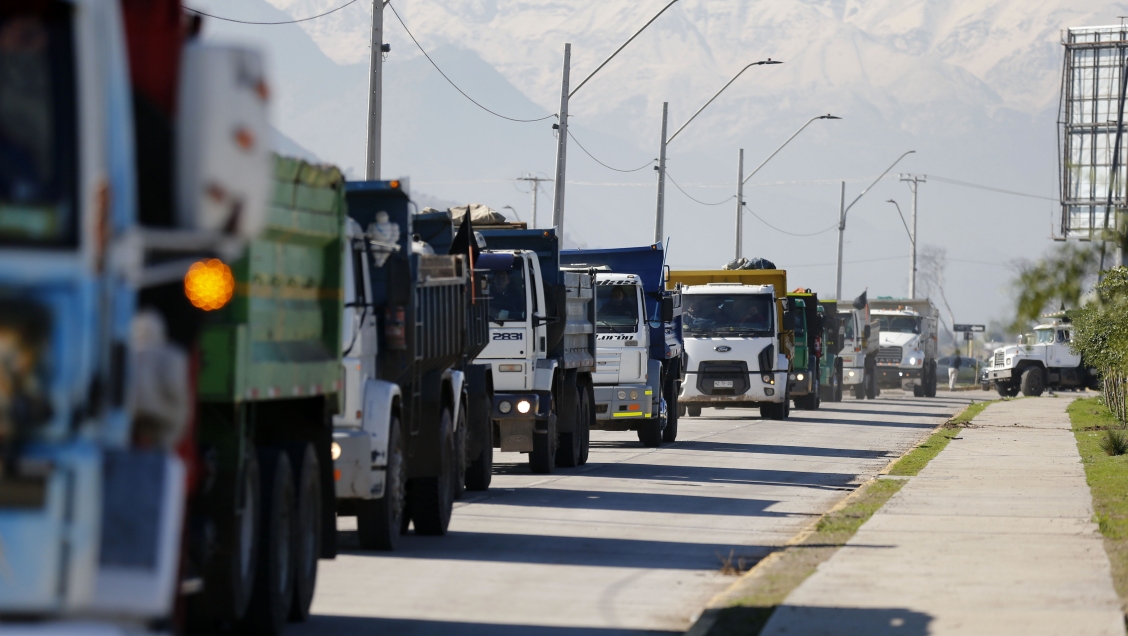 Gremio de camioneros rechazó la opción de subir el precio del diésel: 