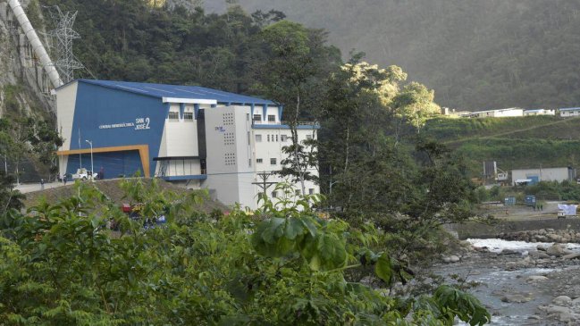 Bolivia inaugura una hidroeléctrica y se encamina al objetivo de exportar energía