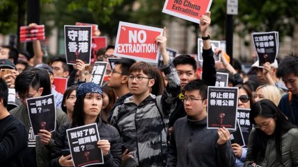  Miles de personas protestaron en Hong Kong contra ley de extradición a China  