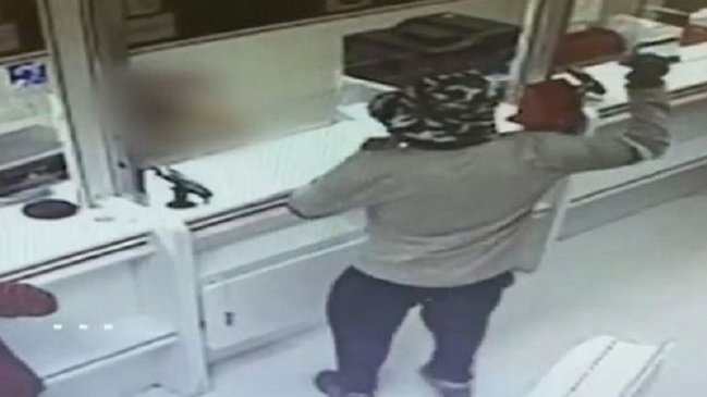 Ladrón robó dos bancos 