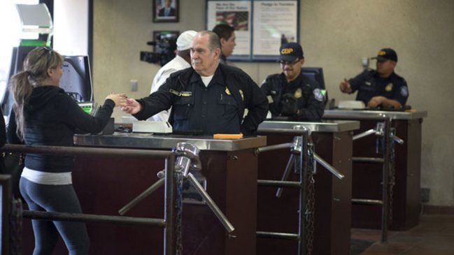 Datos de viajeros que entran a EEUU fueron robados en un ciberataque