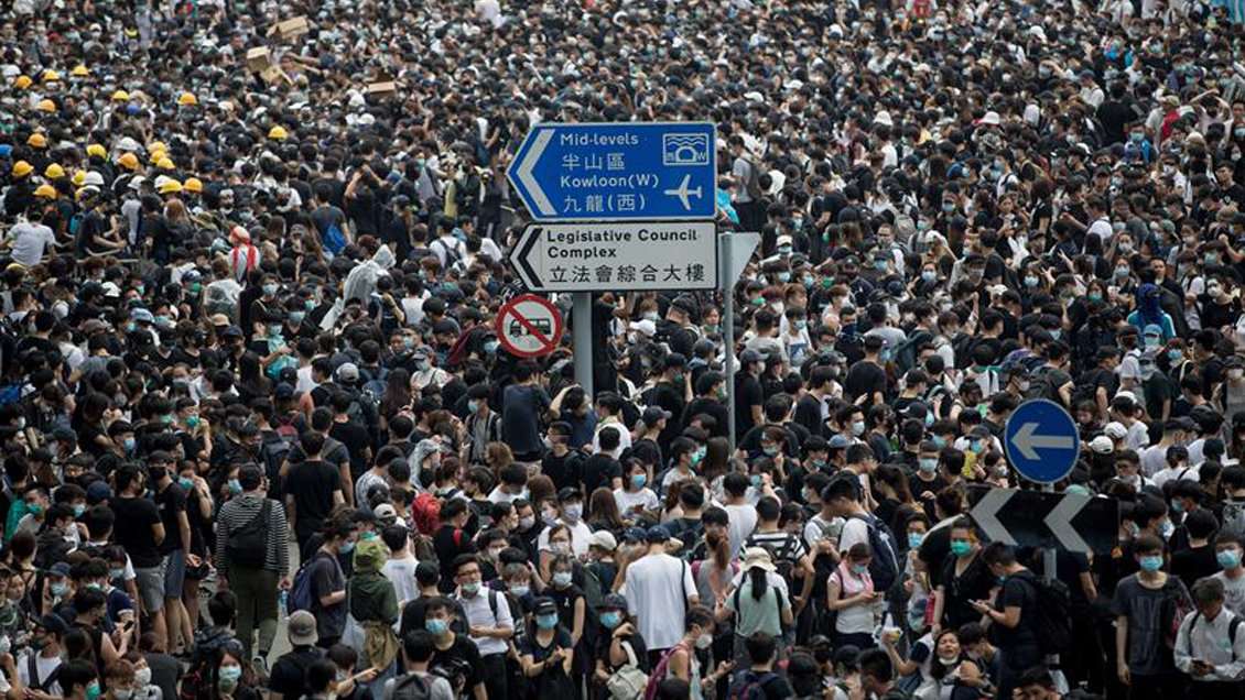 Parlamento de Hong Kong pospuso la reunión sobre la polémica ley de extradición por las protestas