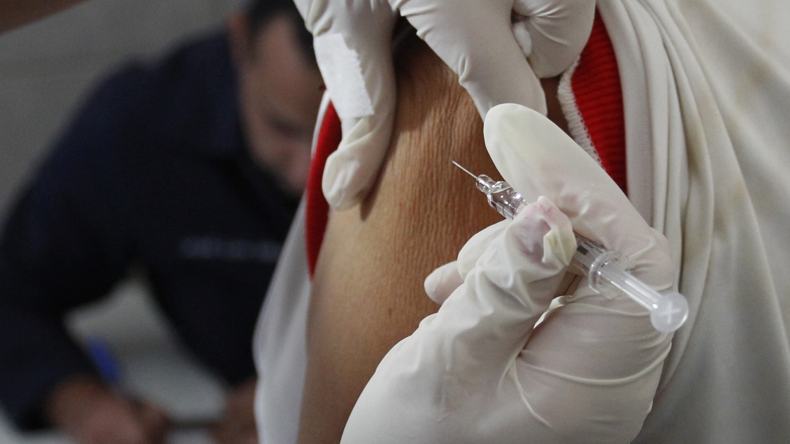 Gobierno enfatiza: Hay vacunas contra la influenza para toda la población de riesgo