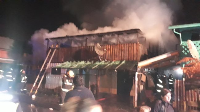 ¿Qué culpa tienen? Bomberos fueron golpeados por vecinos mientras combatían incendio