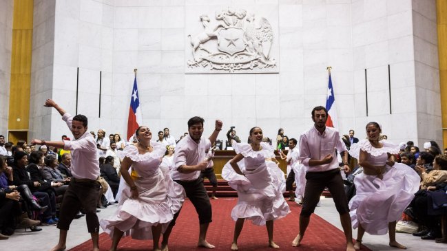 Pueblo afrodescendiente llenó de música y color el Congreso tras ser reconocidos como pueblo tribal