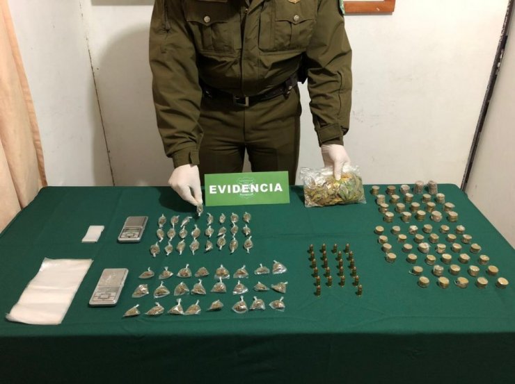 Joven denunció a su pololo por golpearla y vender droga
