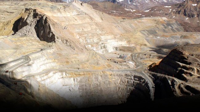 Trabajadores de Chuquicamata rechazaron última oferta y confirmaron huelga