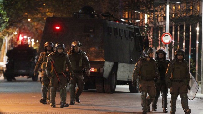 Carabineros desalojó Instituto Nacional tras retoma de estudiantes