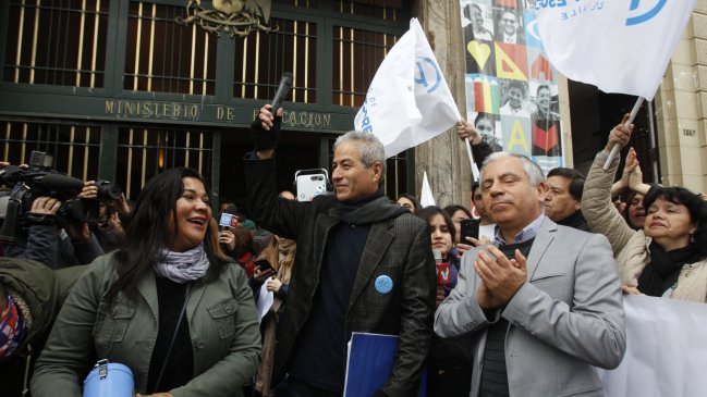 Profesores se reunieron por tercera vez con Mineduc para destrabar paro