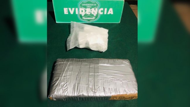 Hombre fue detenido en plena calle cargando 