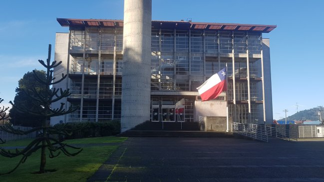 Ocho años de cárcel deberán cumplir tres condenados por robar joyas desde una casa