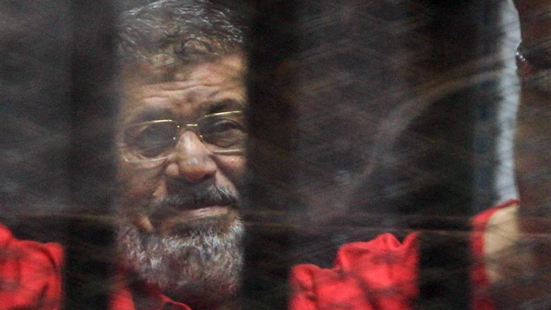 Murió el ex presidente egipcio Mohamed Morsi durante una sesión en tribunal