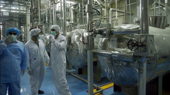 Irán anunció que a fines de junio superará el límite de almacenamiento de uranio
