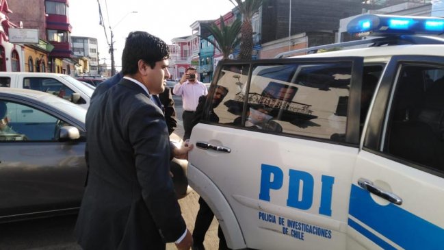 Falsos mecánicos acusados de estafar a adultos mayores fueron detenidos en Iquique