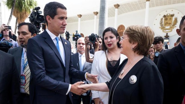 Guaidó a Cooperativa: Los presos políticos fueron un tema central en conversación con Bachelet