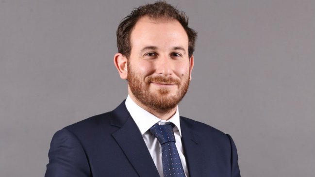 Sueldos equitativos y cercanía: El estilo que Maximiliano Luksic le imprimirá a C13