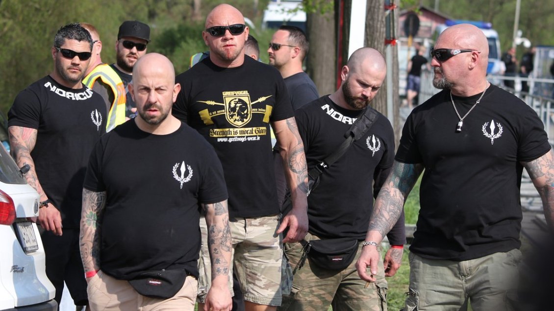 Vecinos de pueblo alemán boicotearon reunión neonazi: compraron toda la cerveza