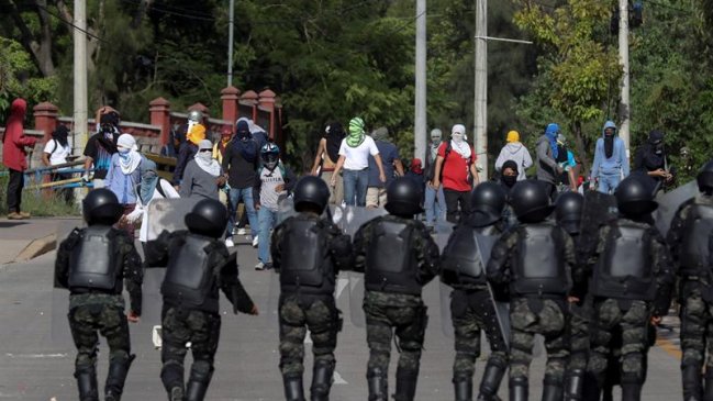 Honduras: Militares rescataron desde universidad a compañero 