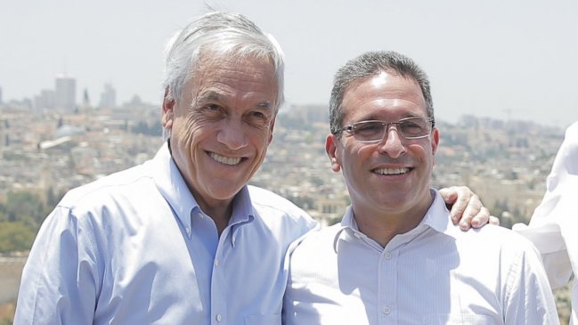 Palestina también se molestó: Cuestionan presencia de embajador israelí en actividad con Piñera