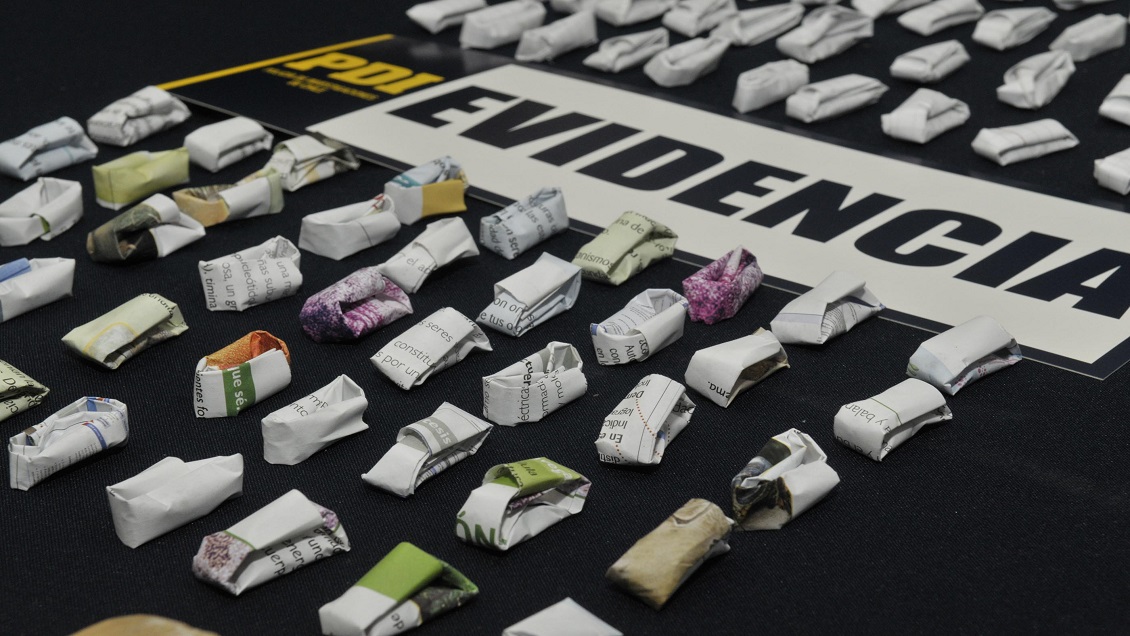 Niño de siete años le regaló un papelillo de pasta base a su profesor en Lota