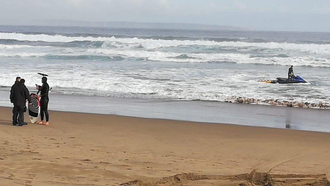 Cachagua: Deportistas fueron citados por ingresar al mar con marejadas