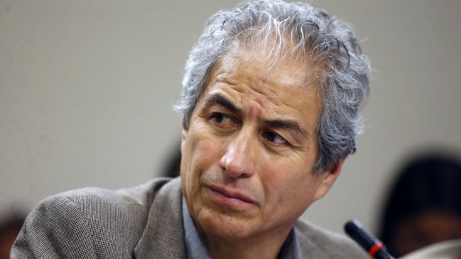 Presidente del Colegio de Profesores a Piñera: 