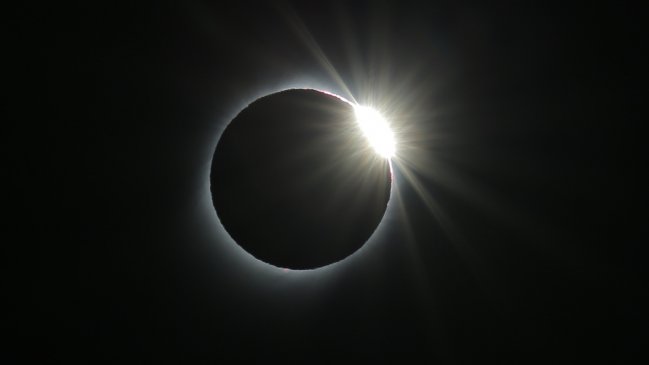 Expectación en Chile por el eclipse total de sol
