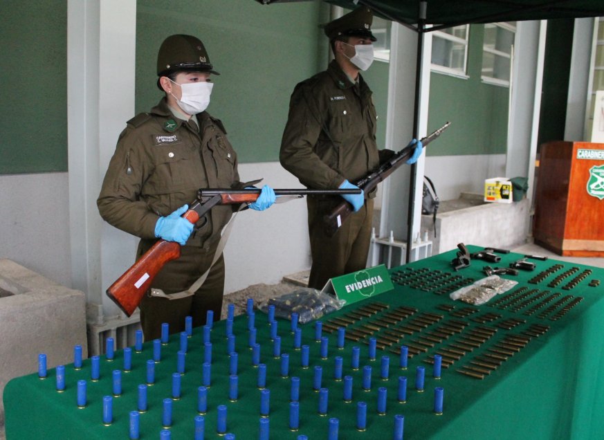 Incautan armamento de alto poder en manos de dos hermanos en San Fabián
