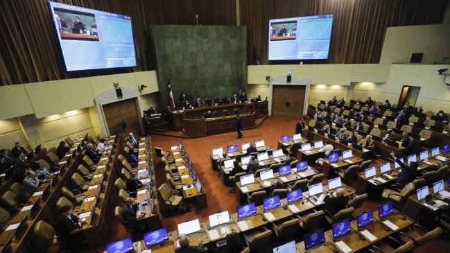 Partidos de oposición realizan conversaciones por separado sobre la reforma previsional