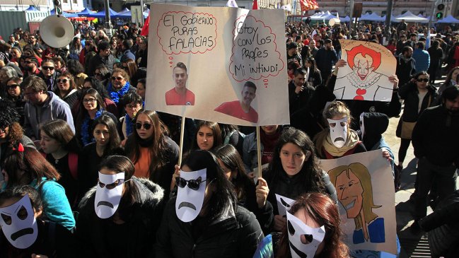 Profesores al cumplir un mes de movilización: El paro se baja cuando haya soluciones