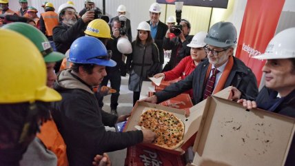   Fontaine visitó nueva fábrica de pizzas y la calificó como 