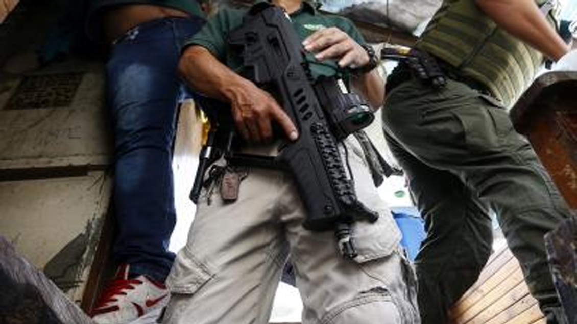 Destituyen a 20 policías tras muerte de niña de tres años en operativo antidroga en Filipinas